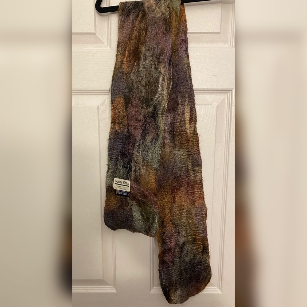 Settler felts multicolored Merinowool and silk scarf